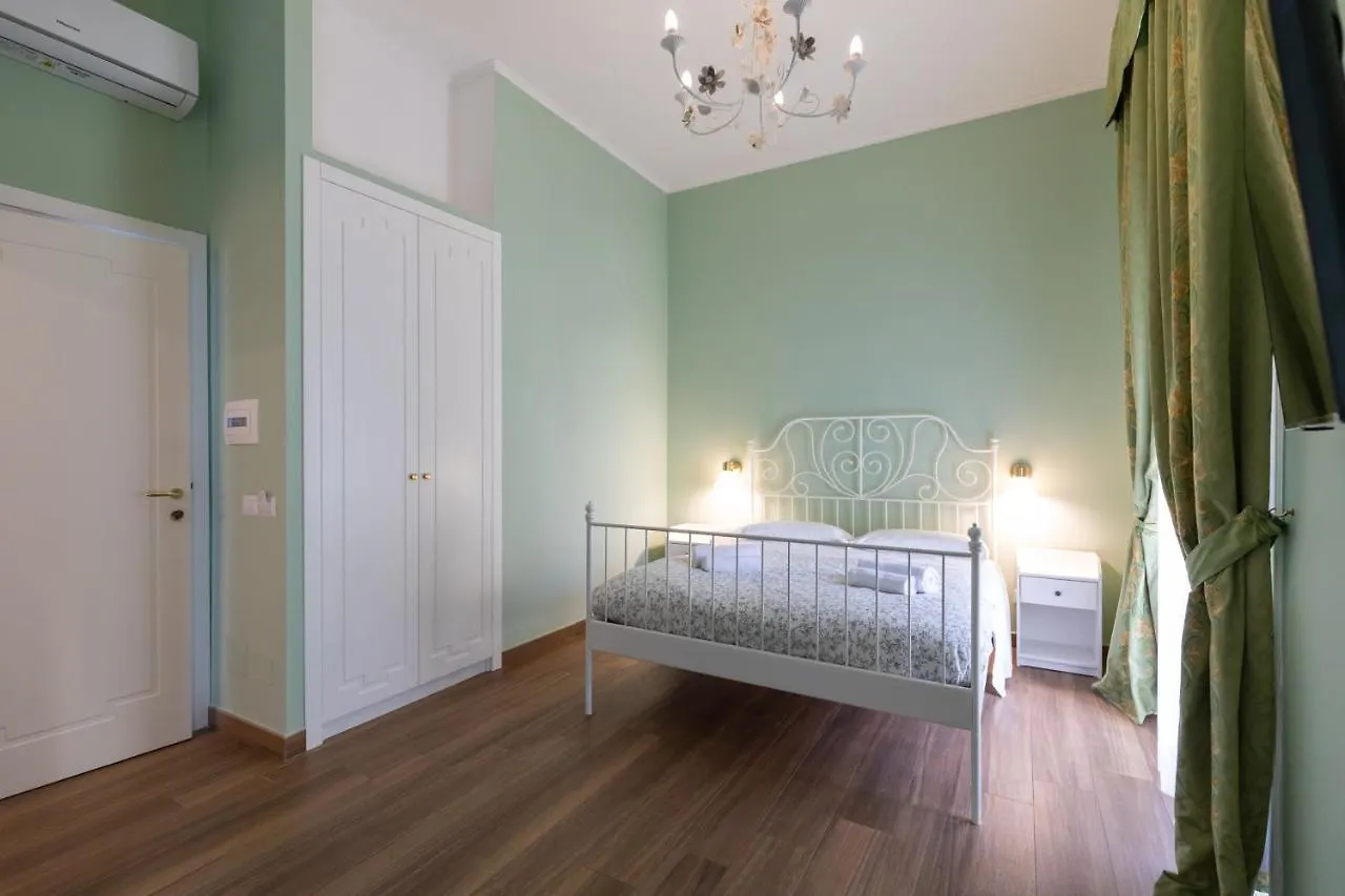 Palazzo Del Principe San Severo 3 Bedrooms & Terrace! Naples 0*,  Italy