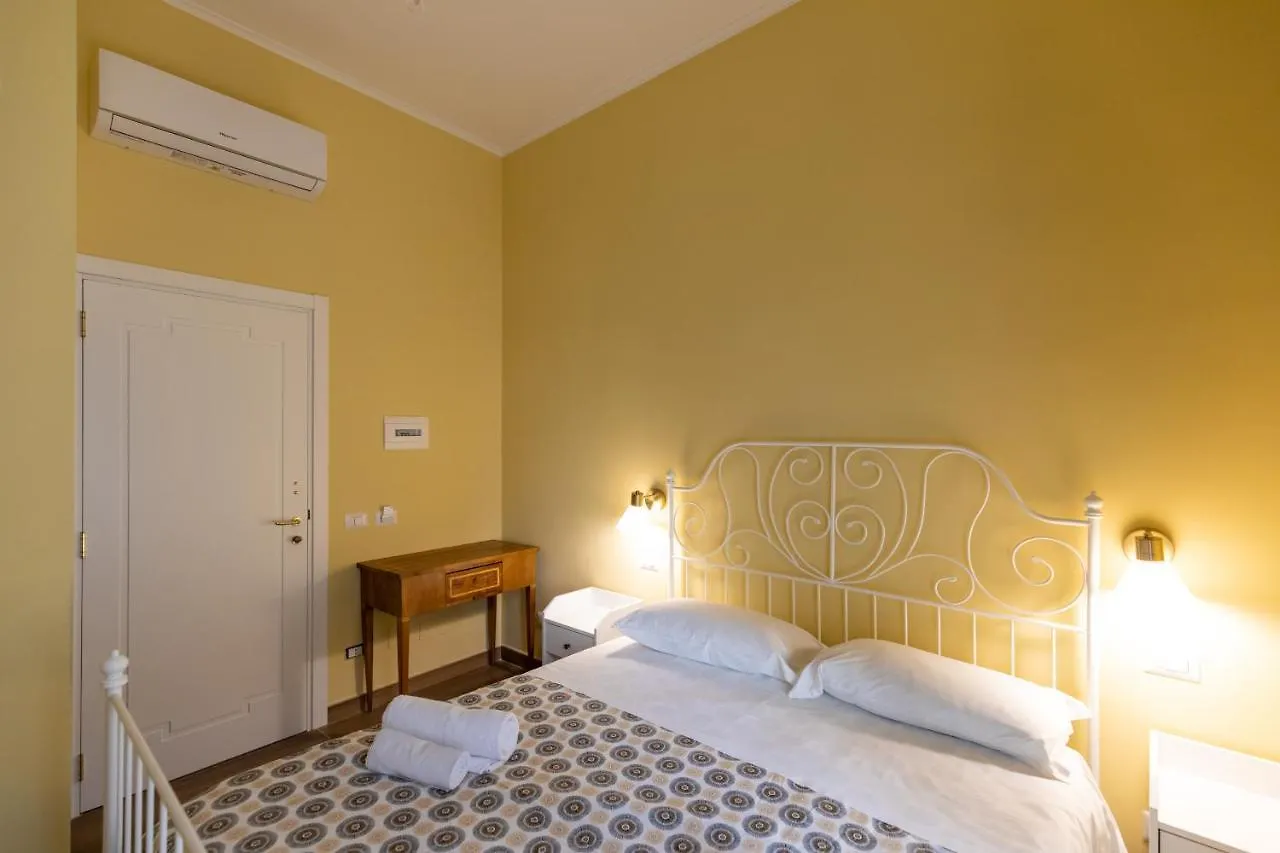 Apartment Palazzo Del Principe San Severo 3 Bedrooms & Terrace! Naples